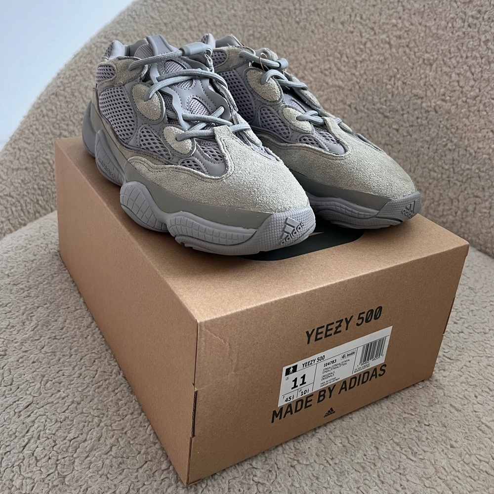 Yeezy 500s Adults- Never Worn
